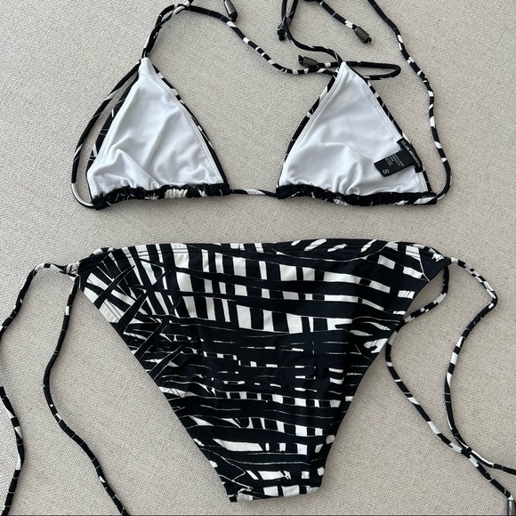 CLUB MONACO Black and White Zebra Triangle Bikini - Picture 4 of 6
